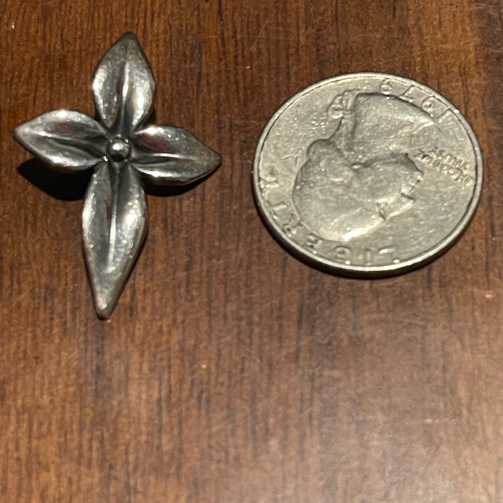 James Avery retired pendant